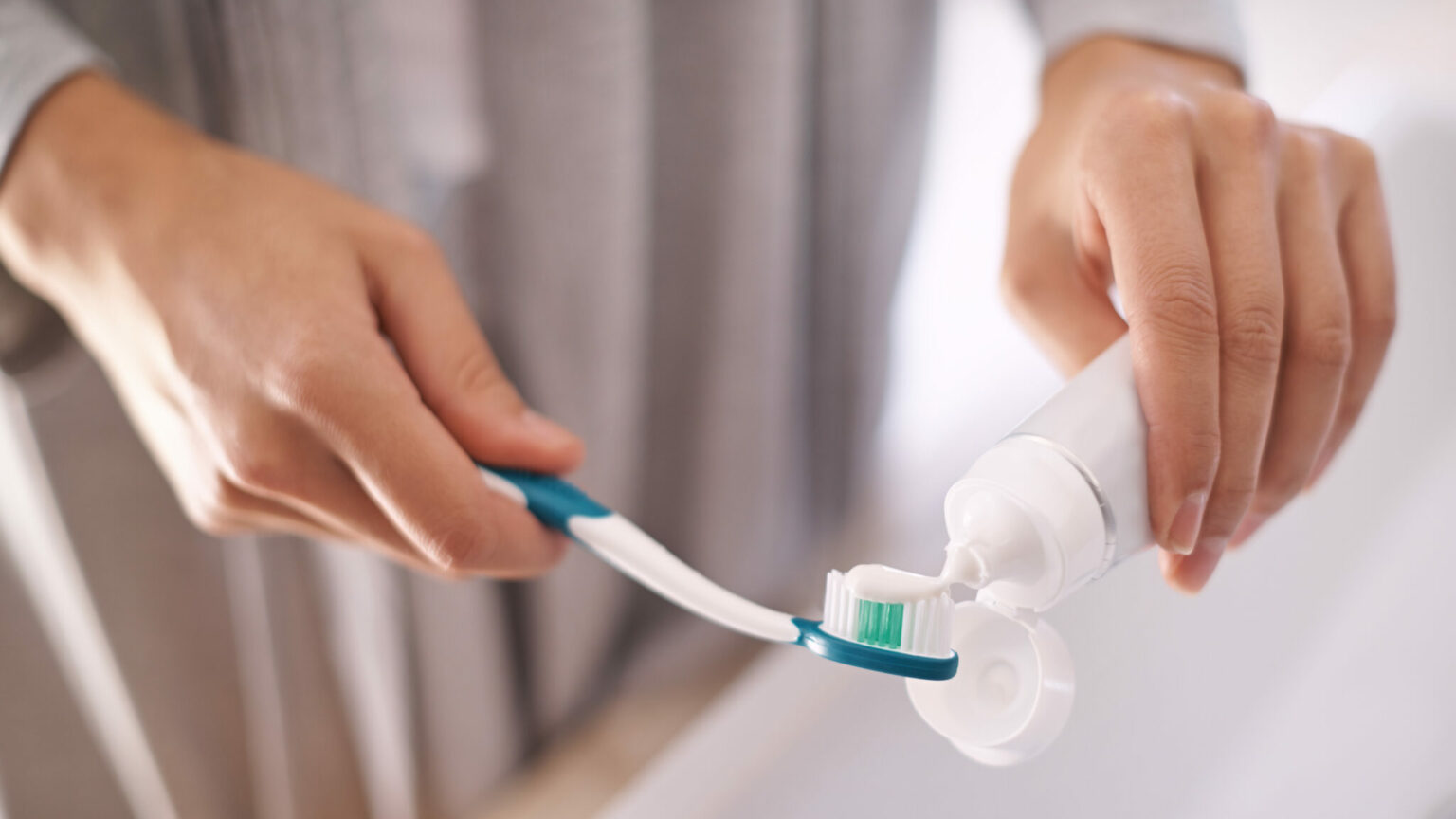 Study Finds Toothbrushing Key to Preventing Pneumonia in ICU Patients
