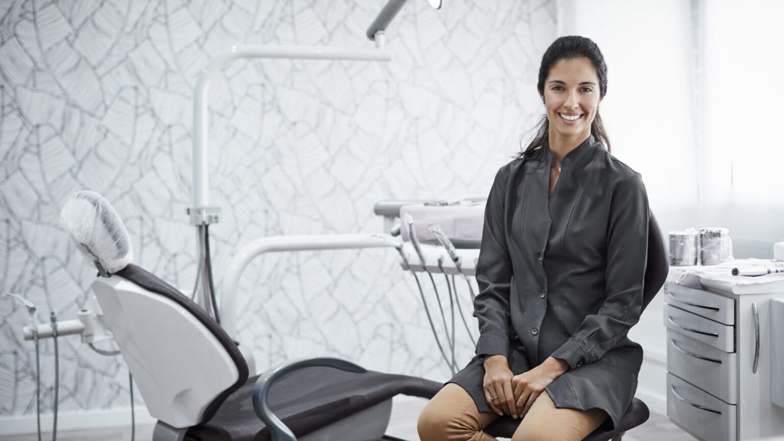 How Do Dental Hygienists Prepare Themselves When Asking Their Employer