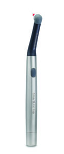 The EndoactivatorTM Smartlight Pro System (Dentsply Sirona) sonic activation system.